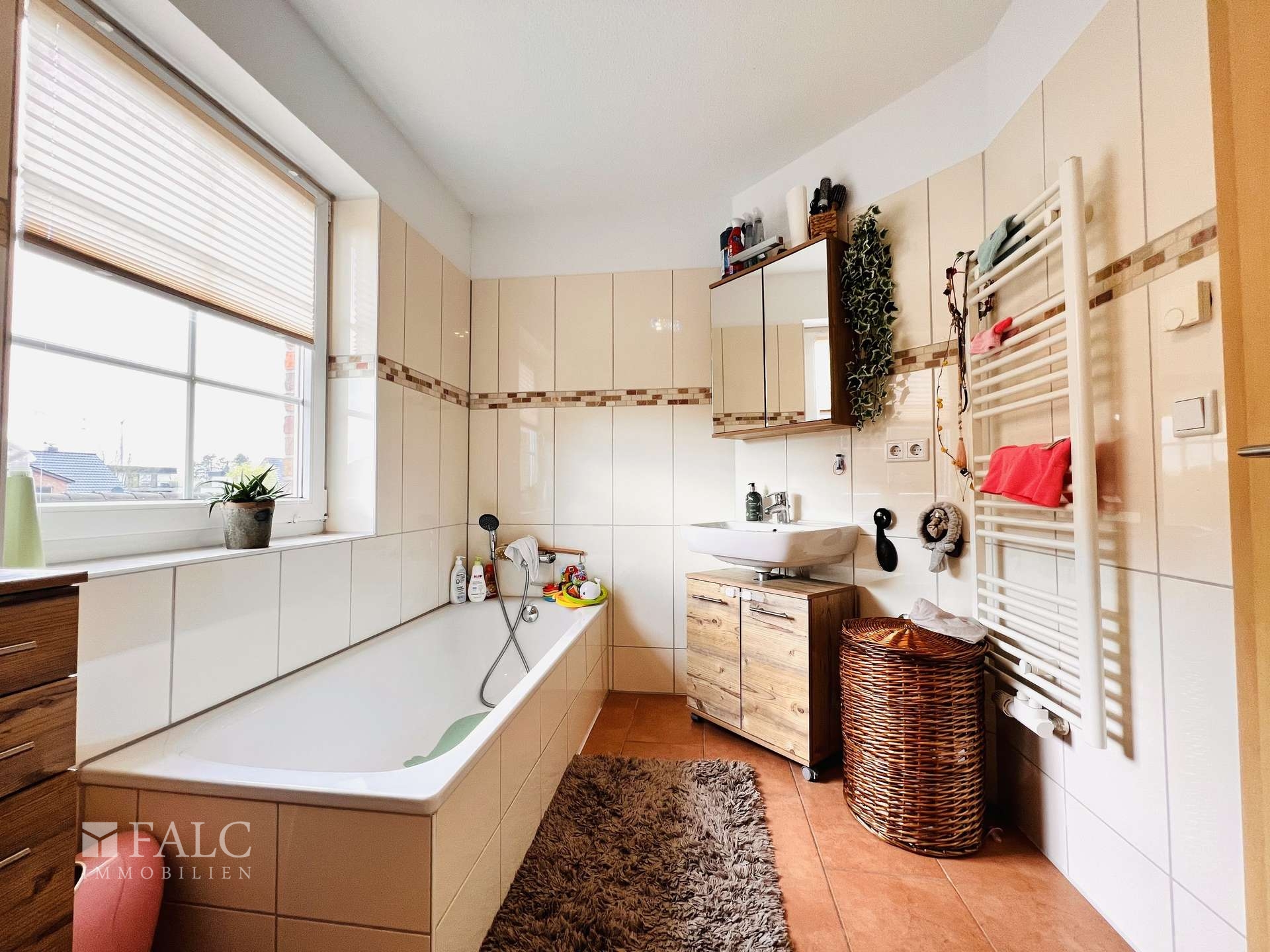 Badezimmer OG_WE II_links